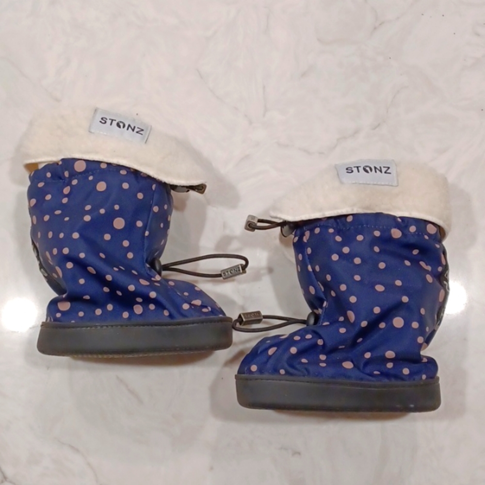 Stonz Toddler Winter Boots - Size large